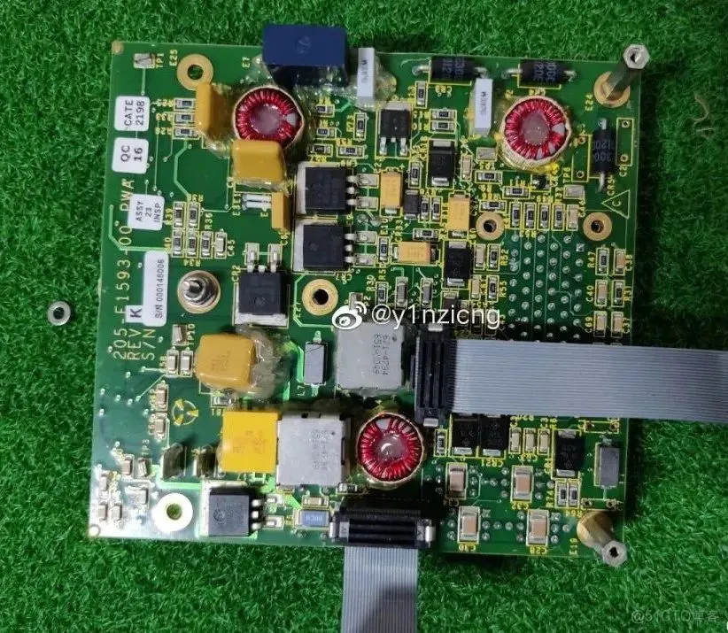 拆解飞机黑匣子，看看内部构造、PCB及芯片！_人工智能_19